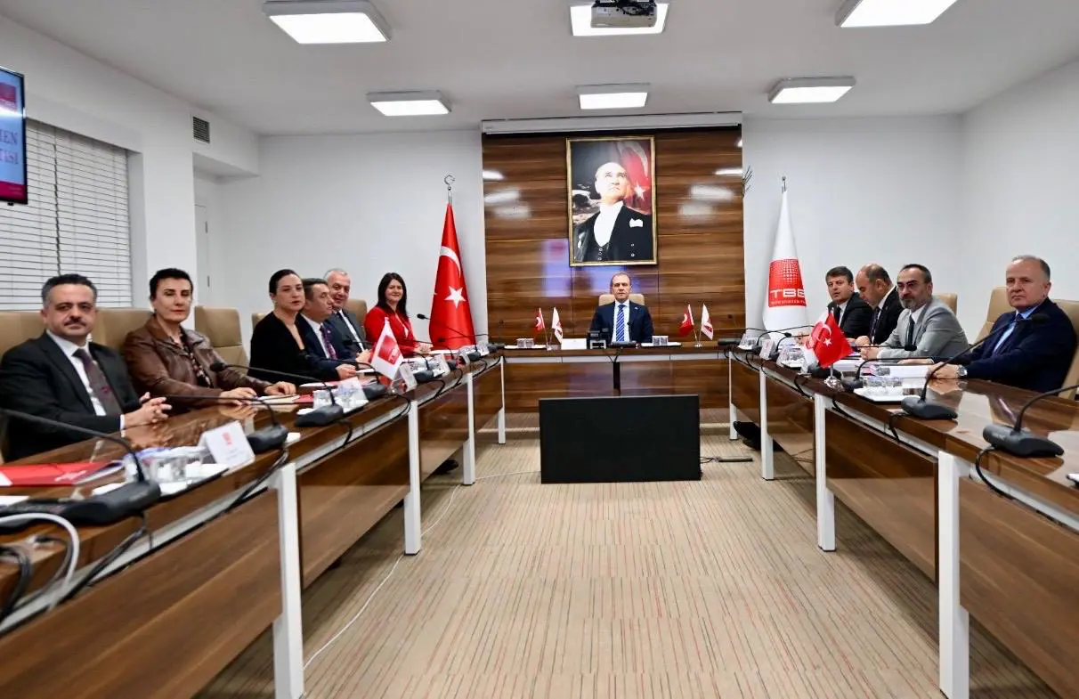 TBB’DEN EDİRNE BELEDİYESİ'NE HİBE ARAÇ galeri görseli